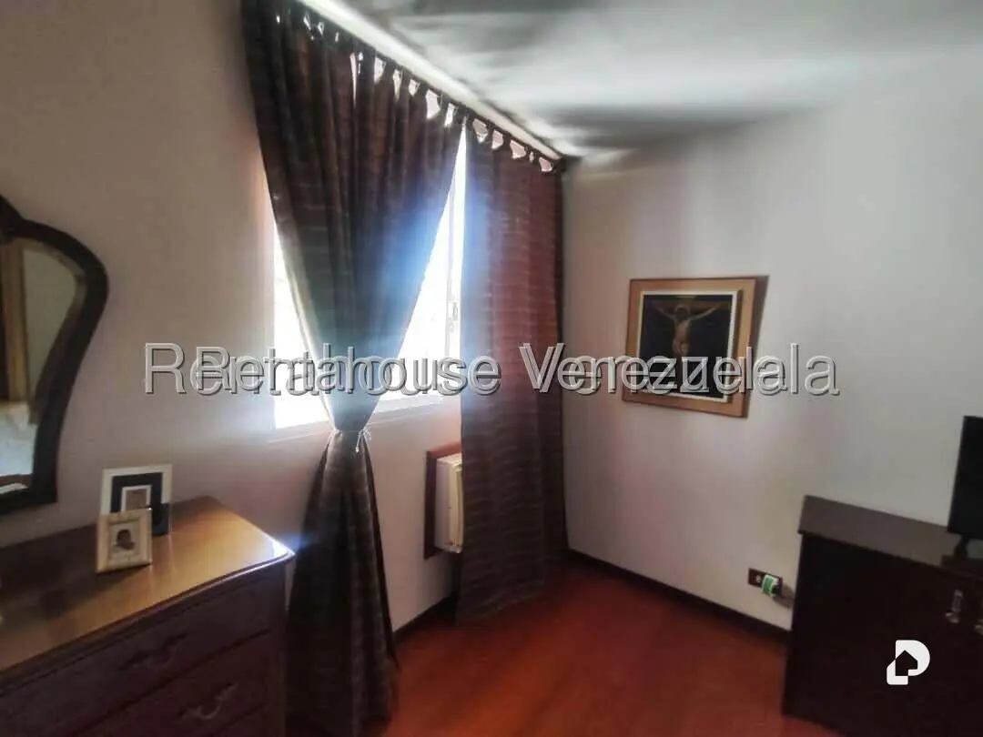 Casa en Los Pomelos, Caracas – 17