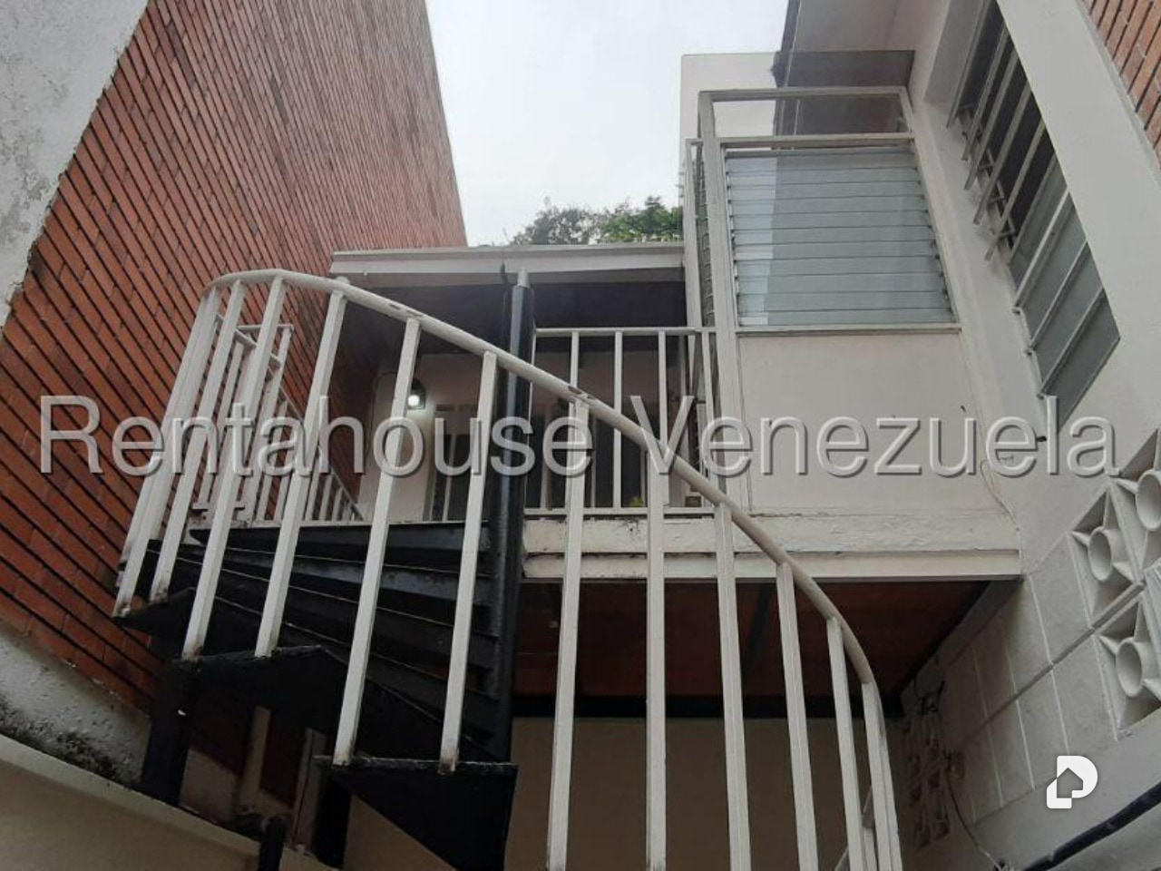 Casa en Santa Sofía, Caracas – 36