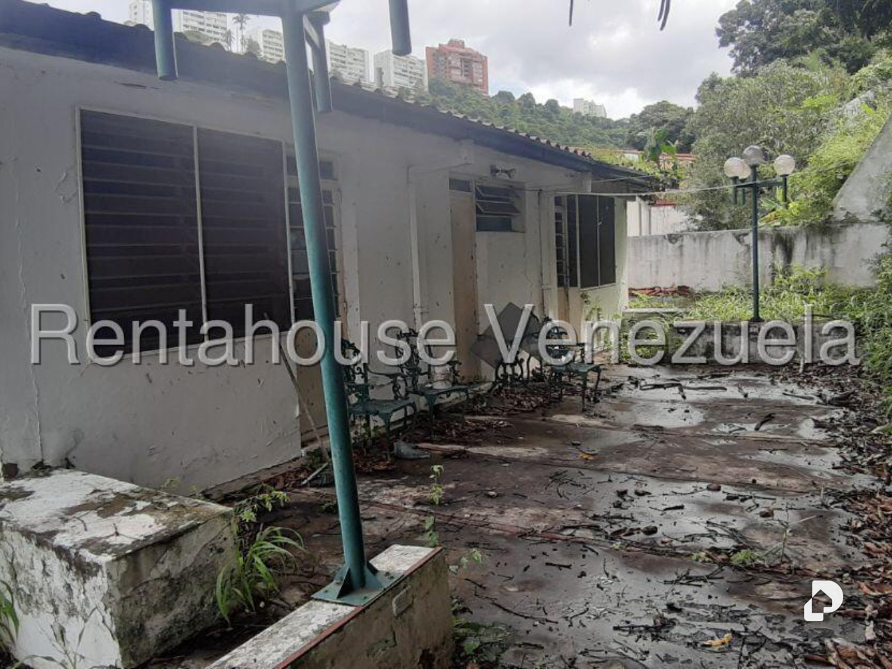 Casa en Santa Sofía, Caracas – 30