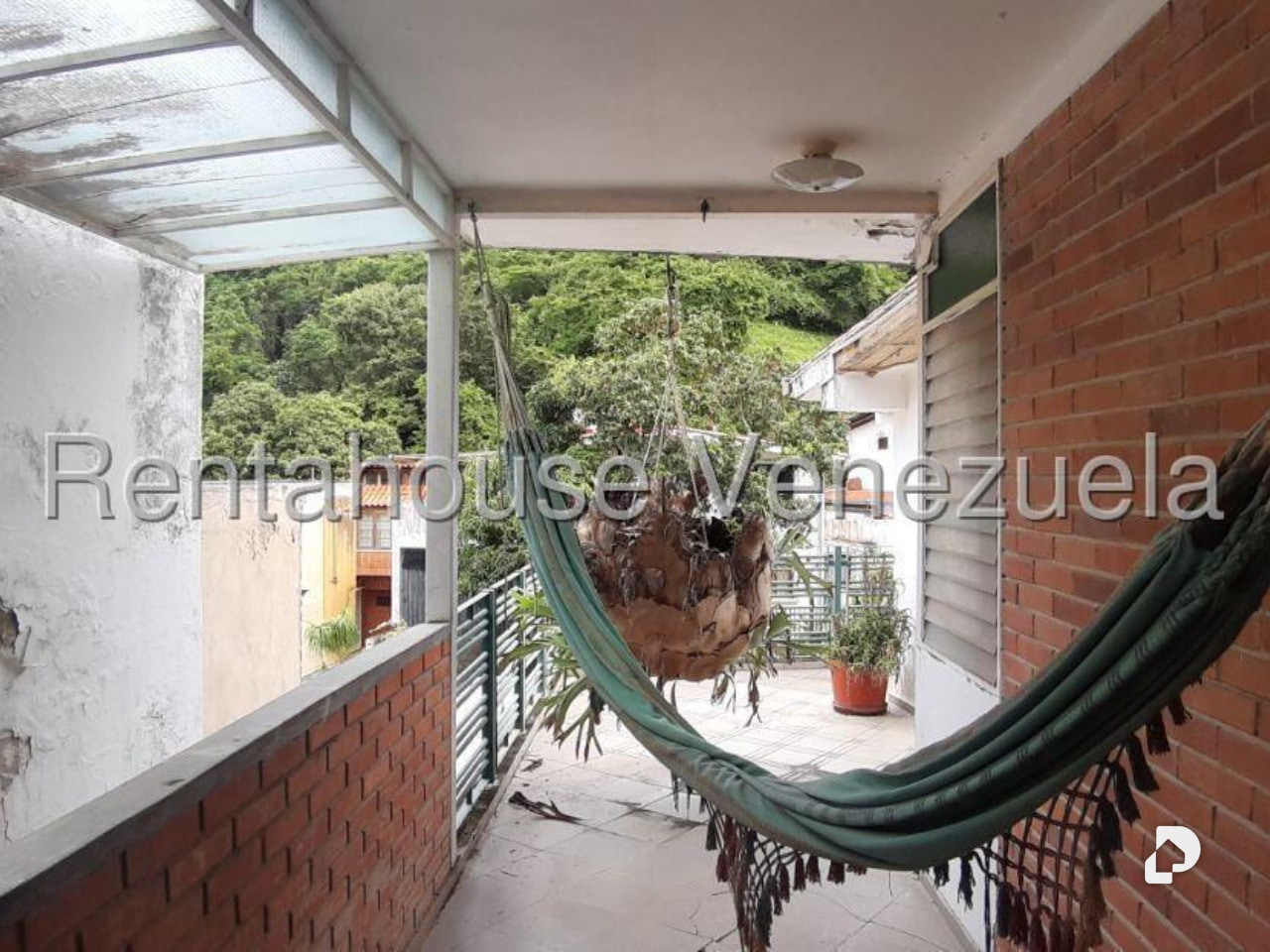 Casa en Santa Sofía, Caracas – 25