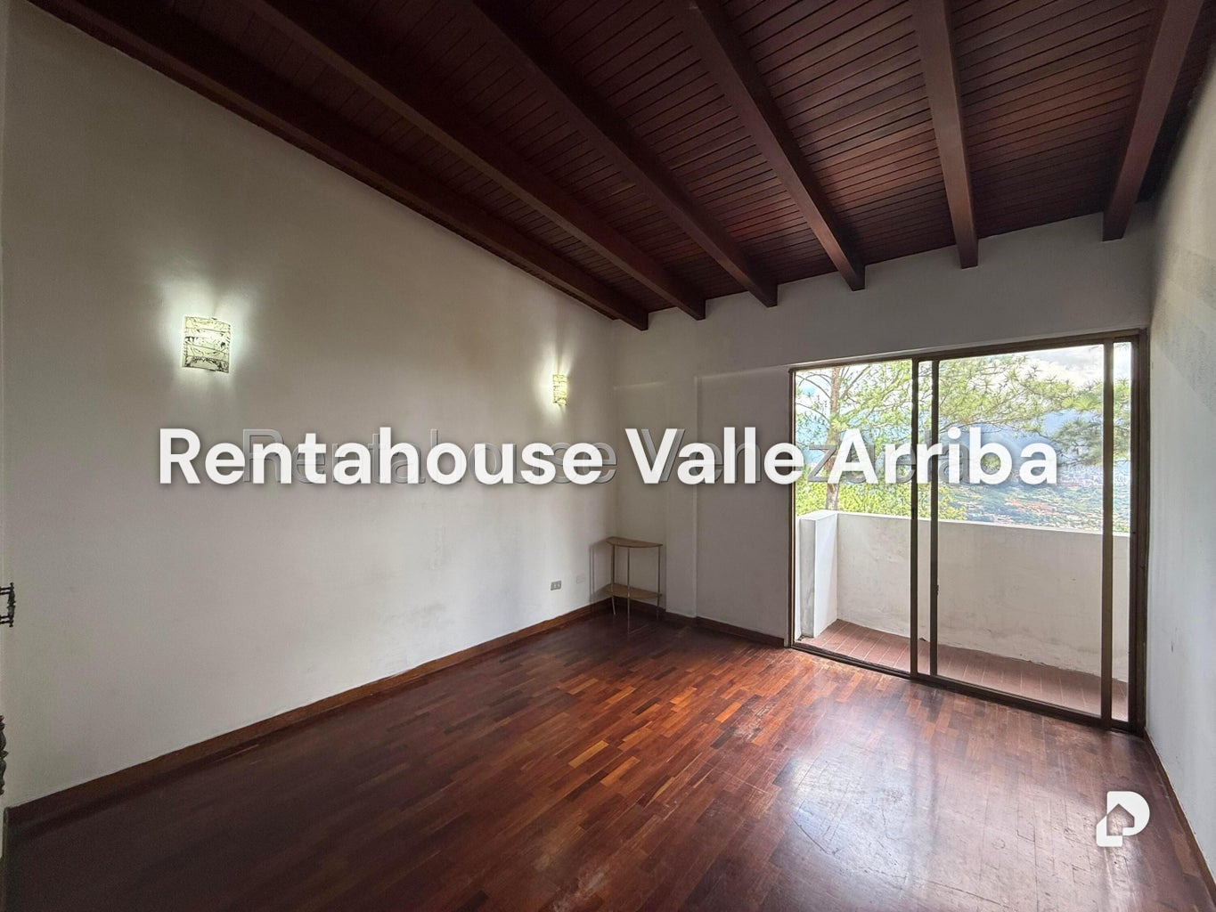 Casa en Alto Prado, Caracas – 30