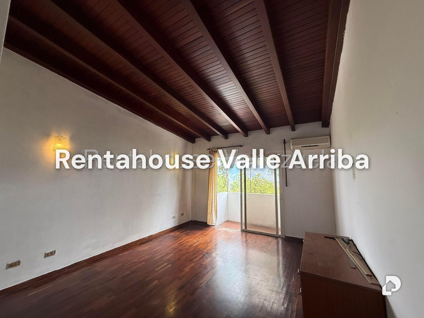 Casa en Alto Prado, Caracas – 17