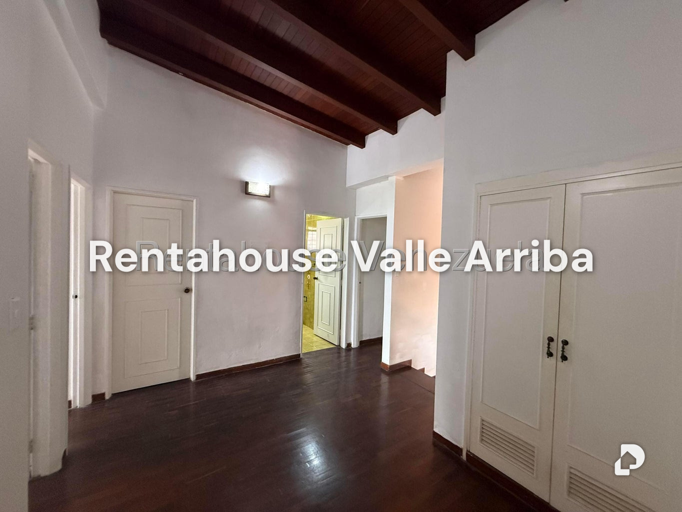Casa en Alto Prado, Caracas – 24