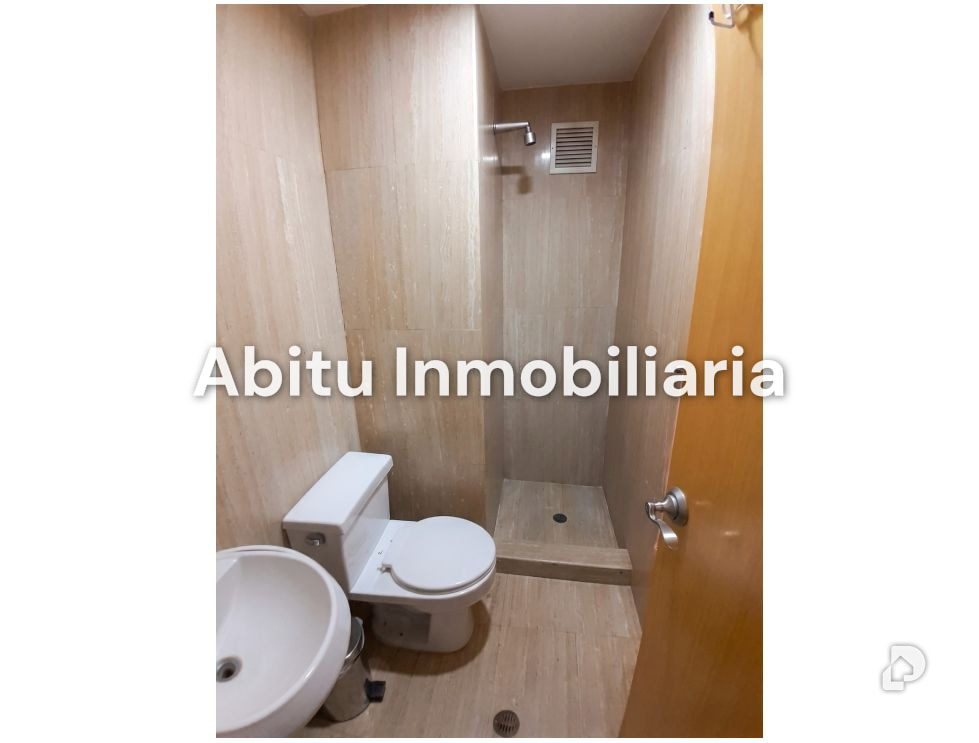 Apartamento en Los Palos Grandes, Caracas – 12