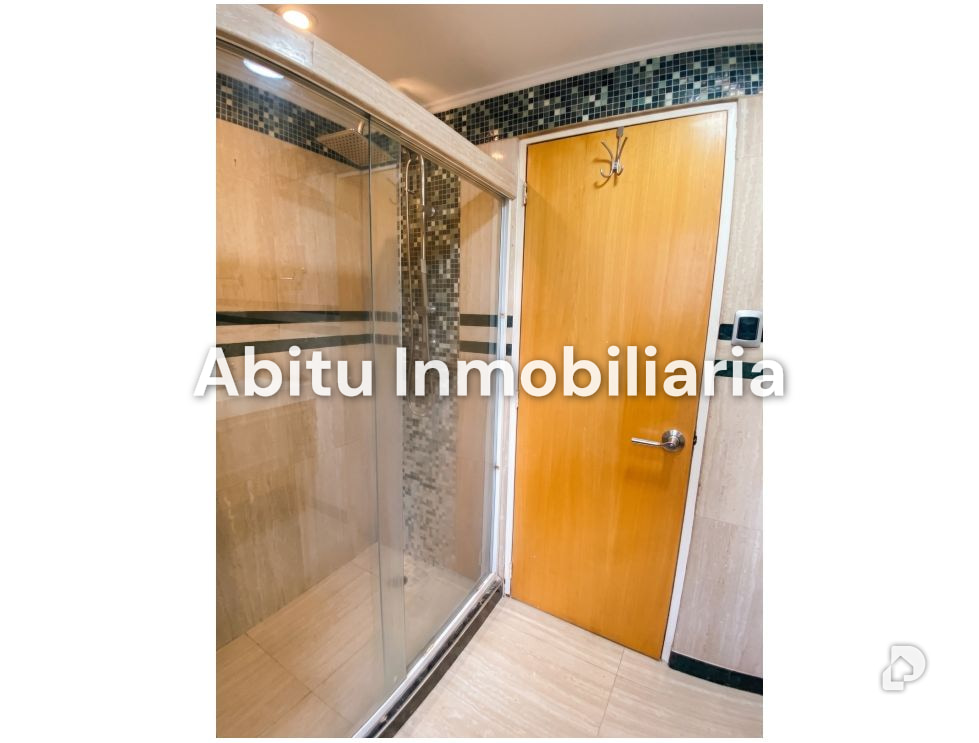 Apartamento en Los Palos Grandes, Caracas – 16