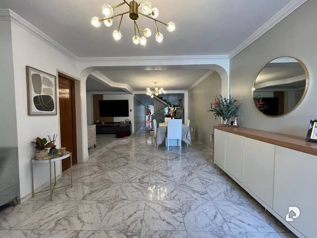 Casa en Urb. Villa del este Plaza, Barquisimeto – 28