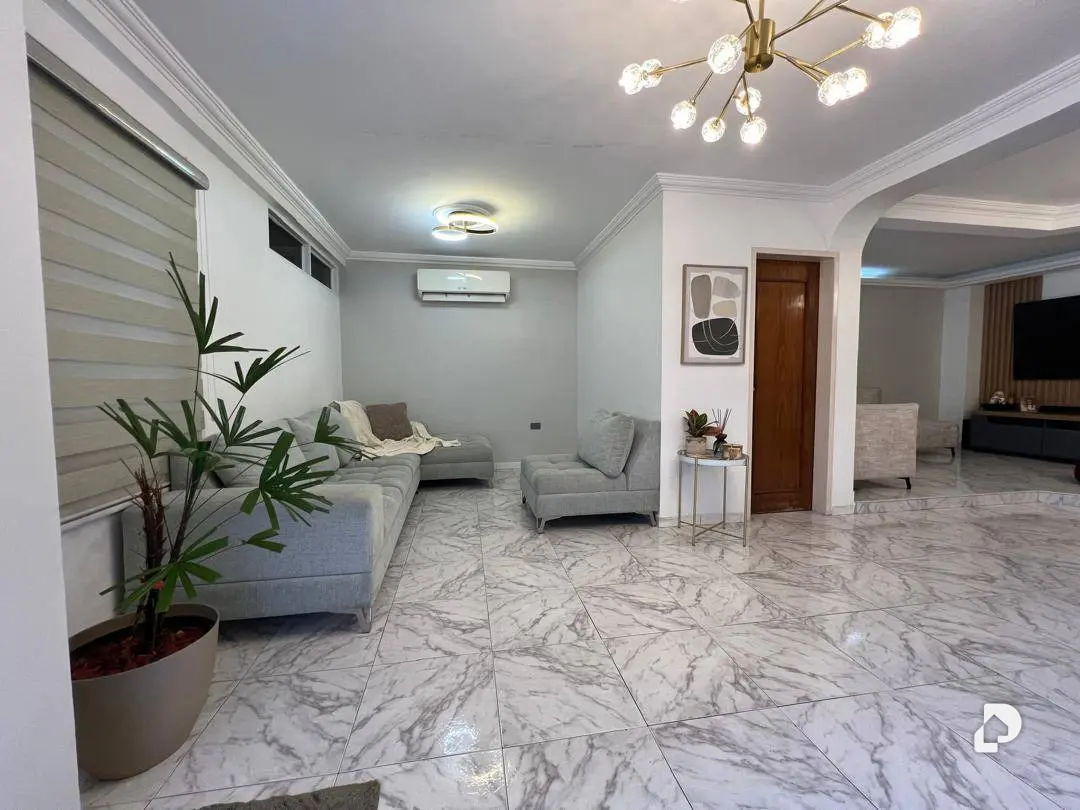 Casa en Urb. Villa del este Plaza, Barquisimeto – 29
