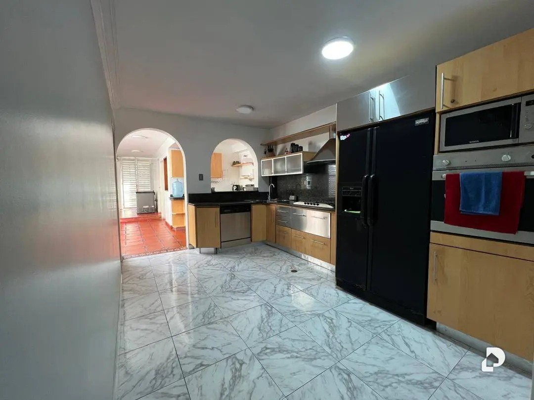 Casa en Urb. Villa del este Plaza, Barquisimeto – 24