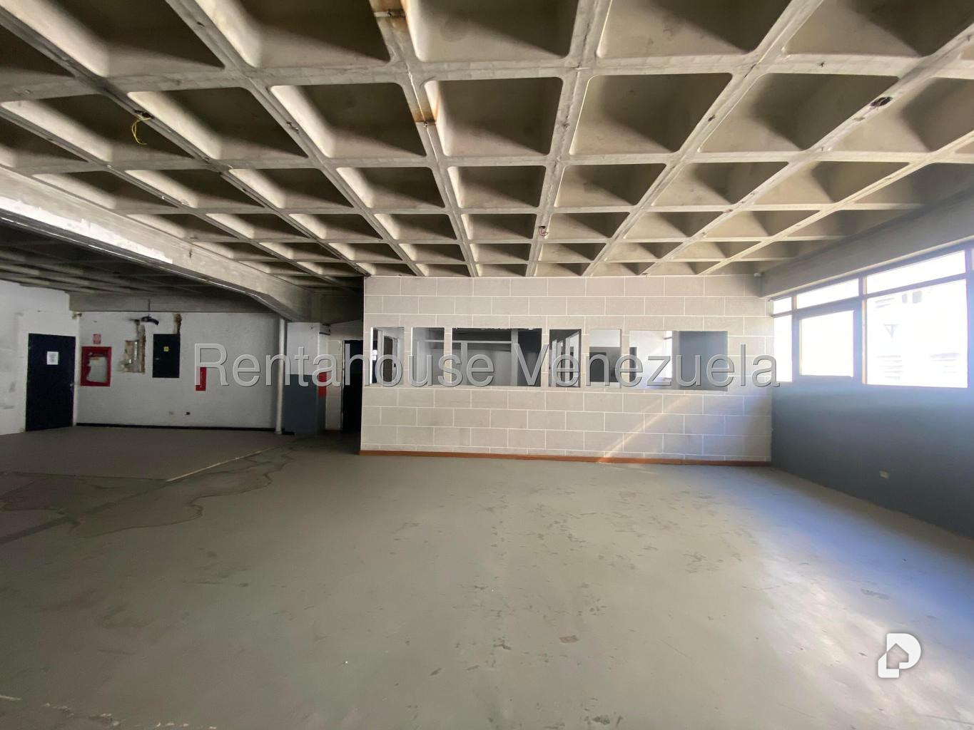 Local comercial en La Yaguara, Caracas – 16