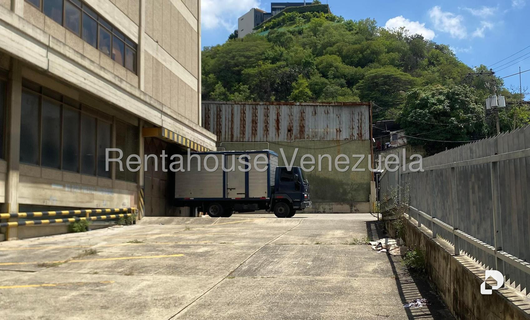 Local comercial en La Yaguara, Caracas – 22