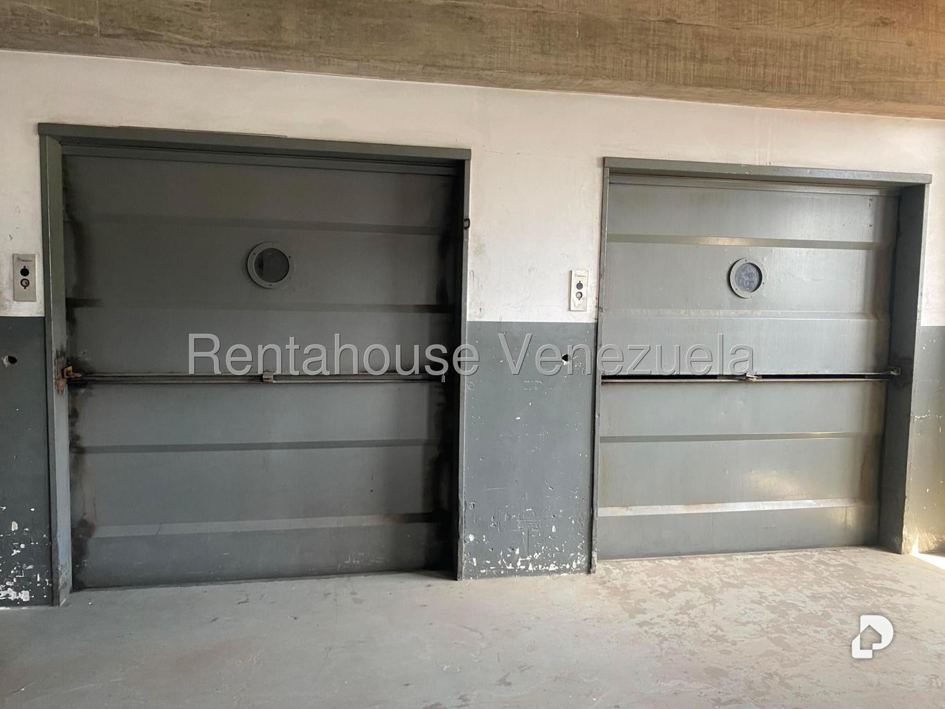 Local comercial en La Yaguara, Caracas – 11