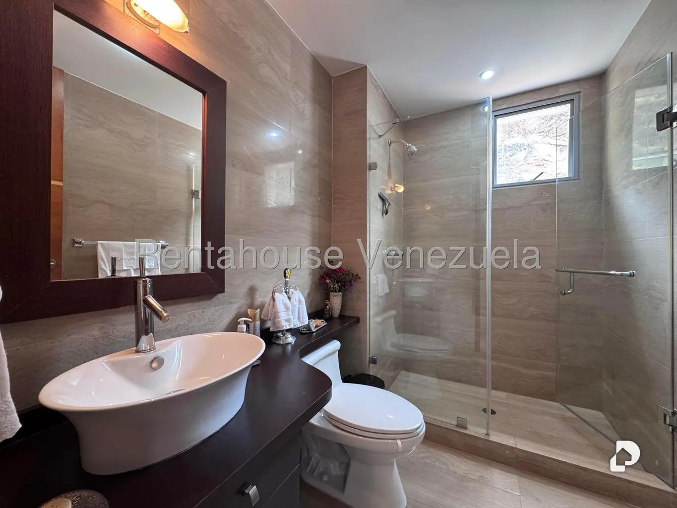 Casa en Prados del Este, Caracas – 23