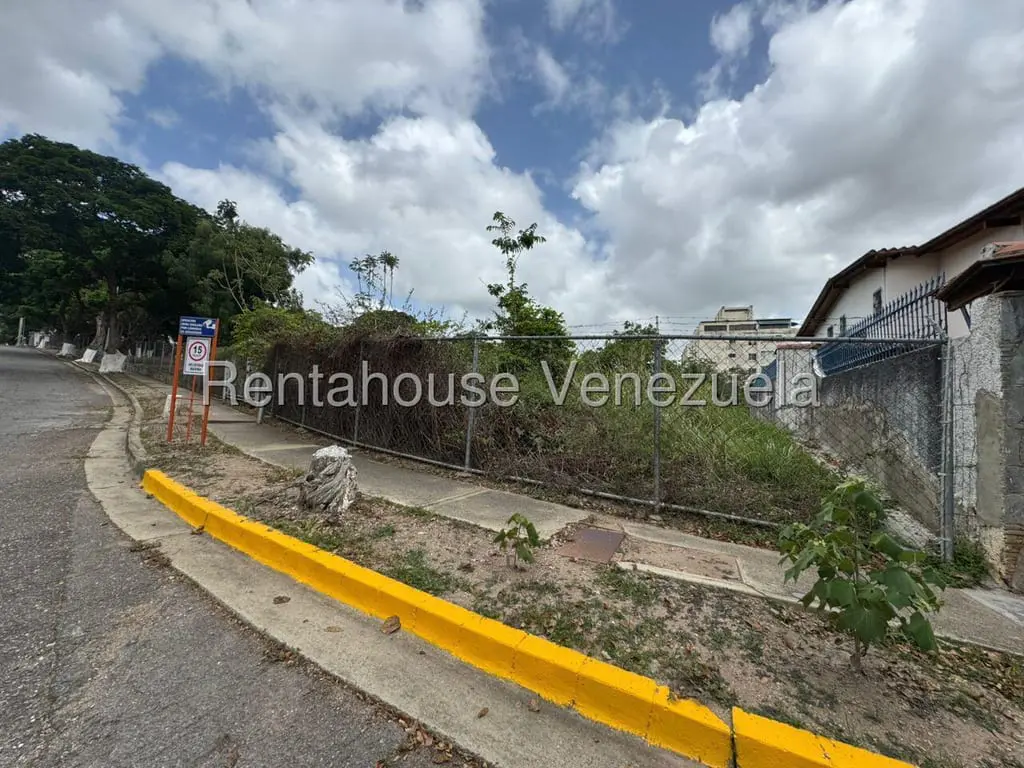 Land in Colinas de La California, Caracas - 1
