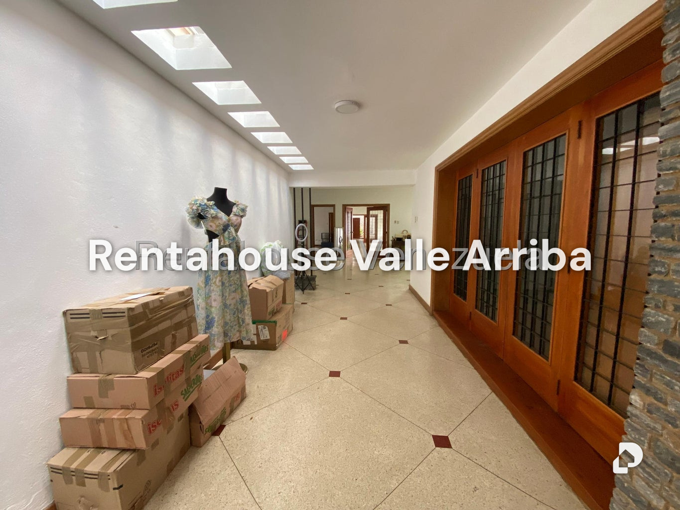 Casa en Altamira, Caracas – 12