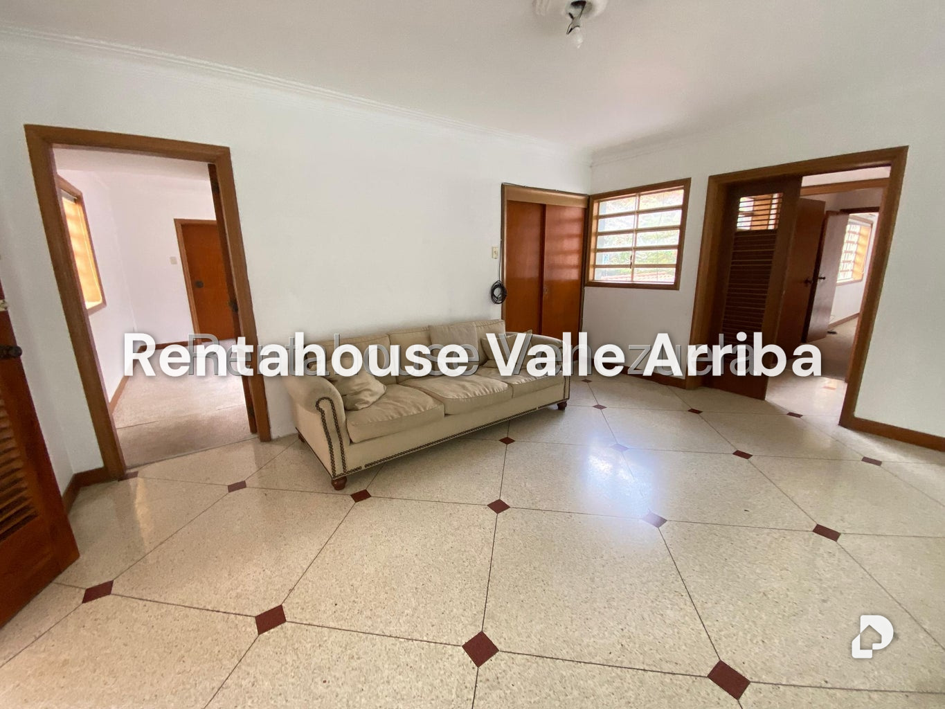 Casa en Altamira, Caracas – 16