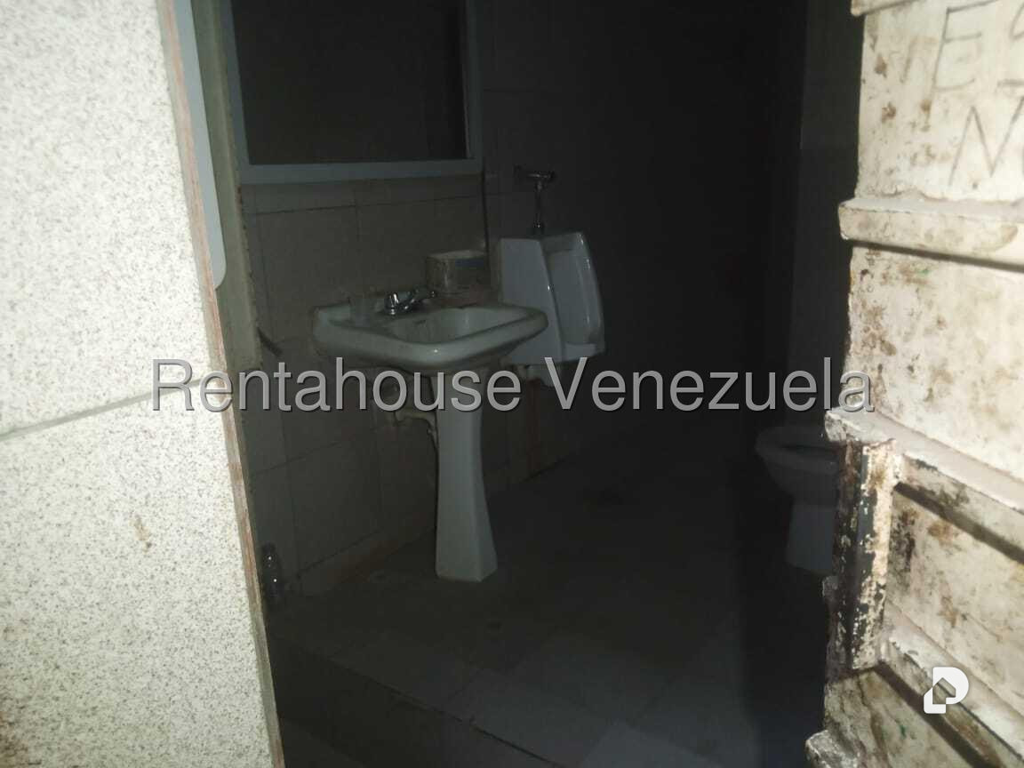 Local comercial en Puente Hierro, Caracas