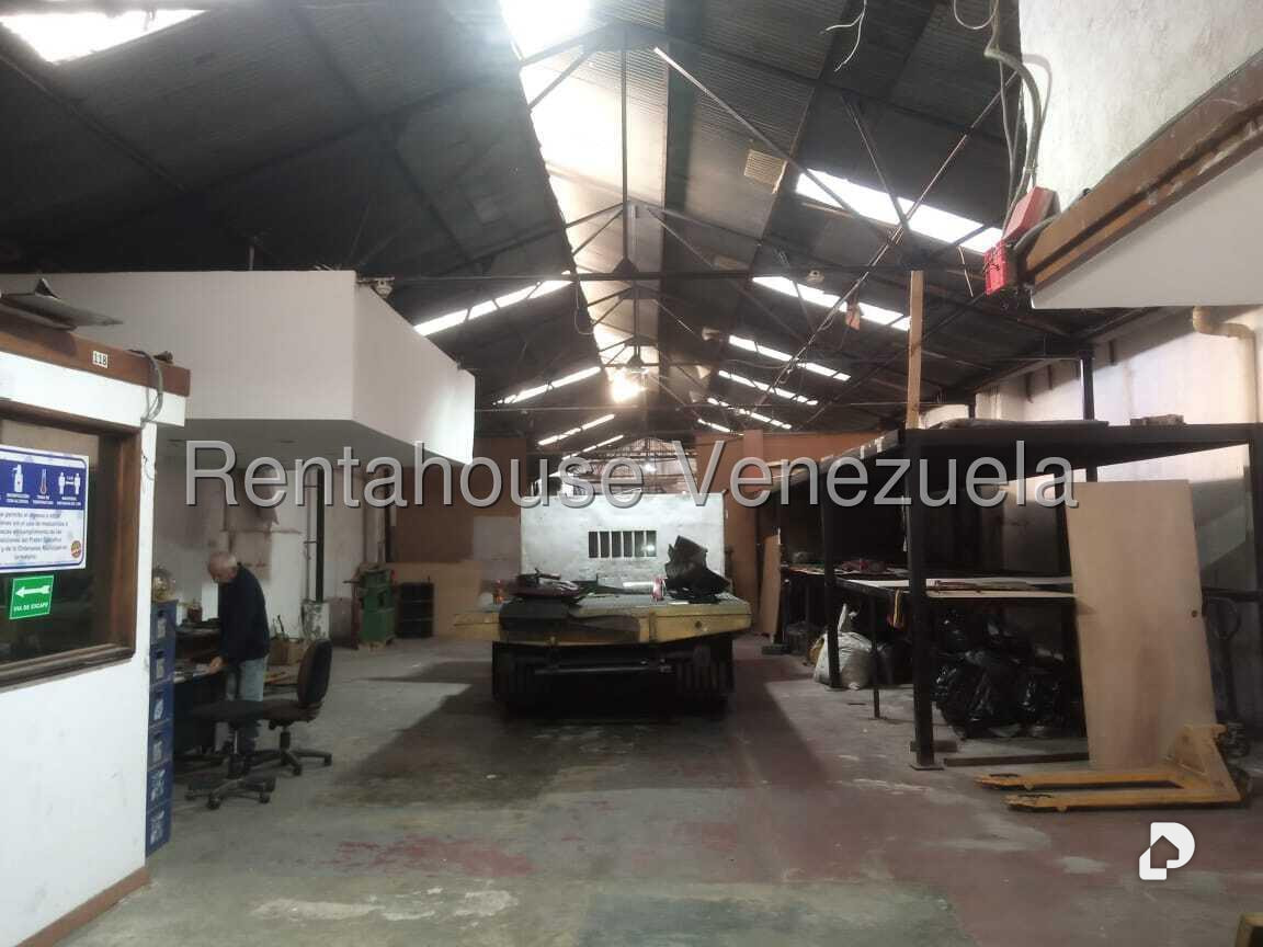 Local comercial en Puente Hierro, Caracas