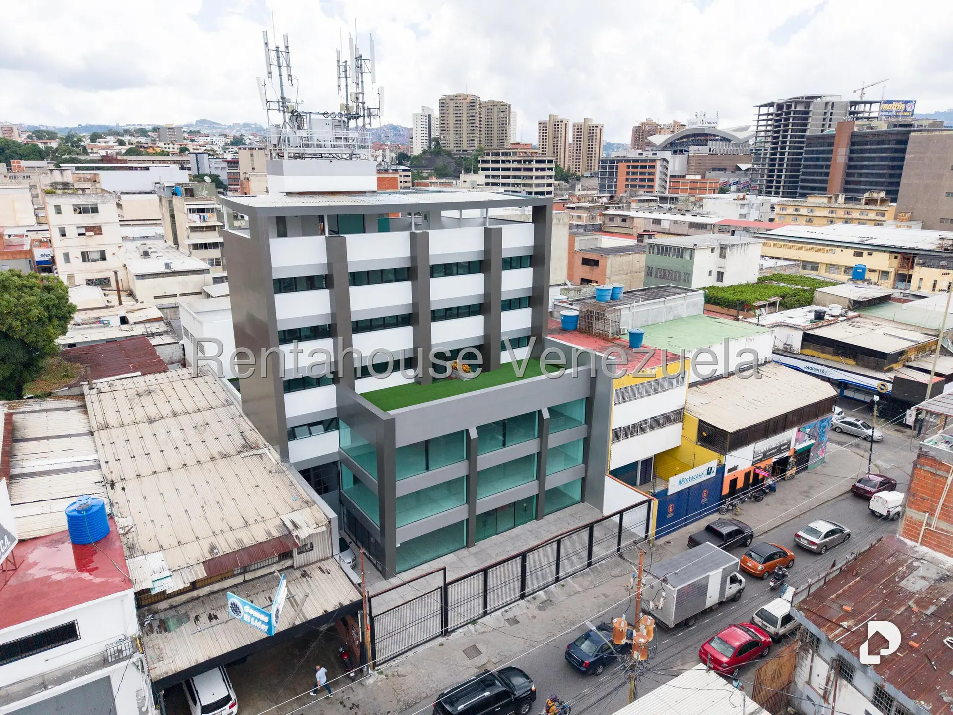 Edificio en Boleíta, Caracas – 16