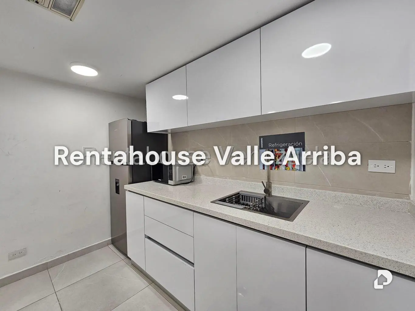 Local comercial en Santa Eduvigis, Caracas – 12