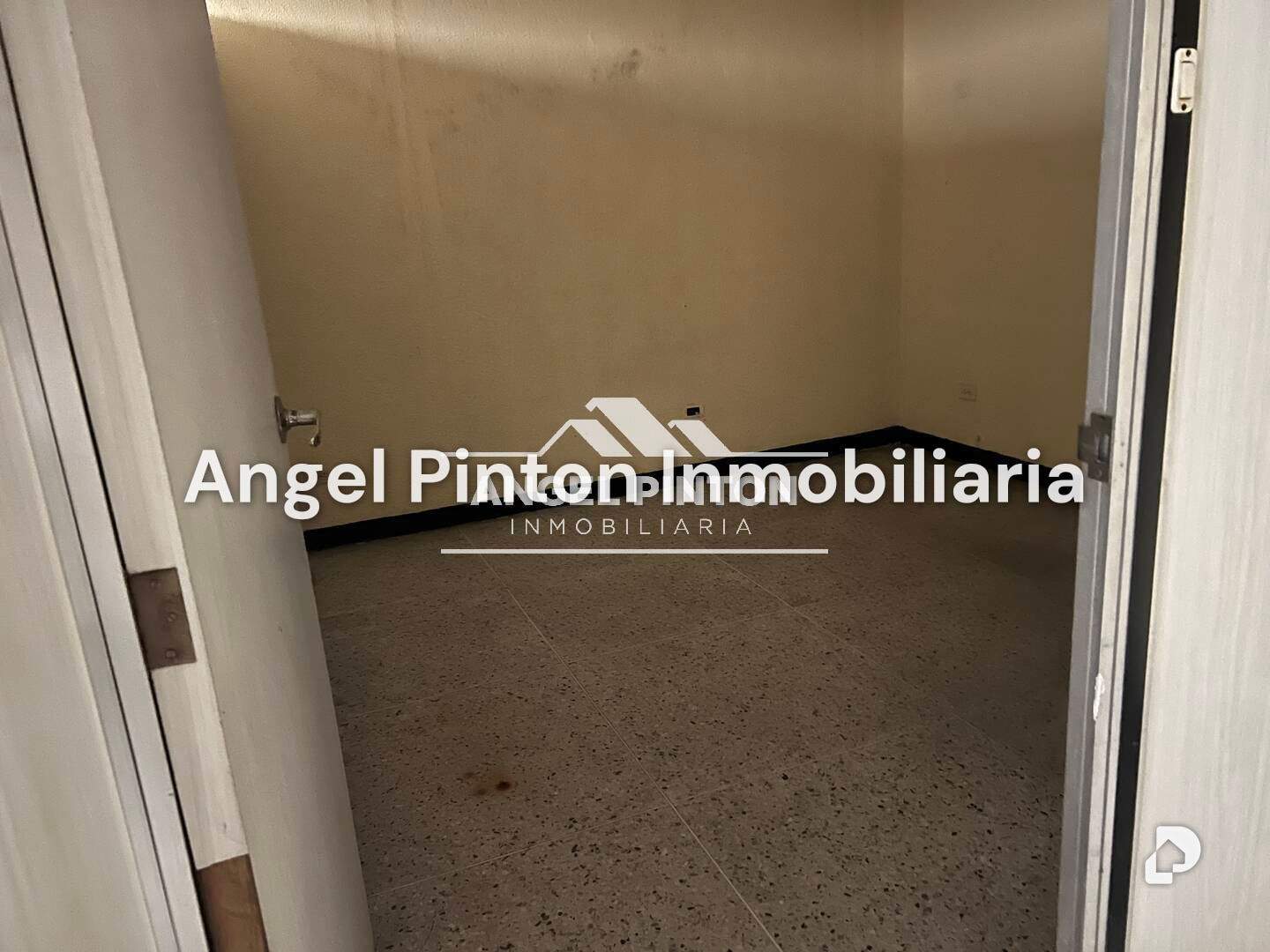Oficina en Avenida 5 de Julio, Maracaibo – 8
