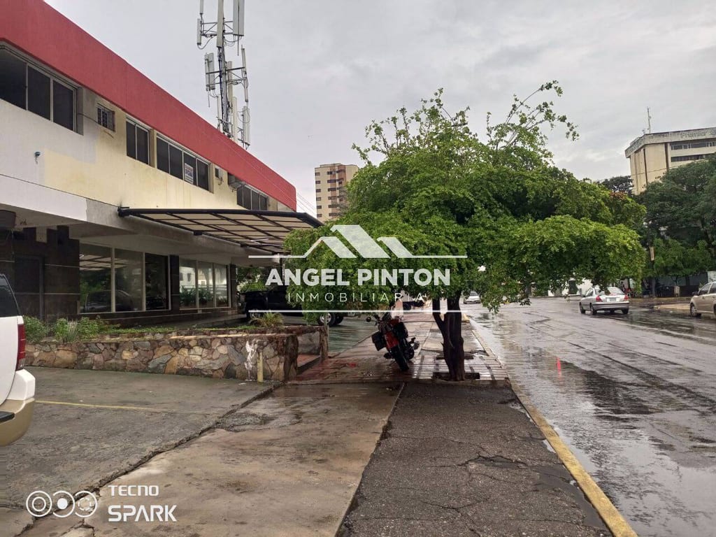 Oficina en Avenida 5 de Julio, Maracaibo - 1