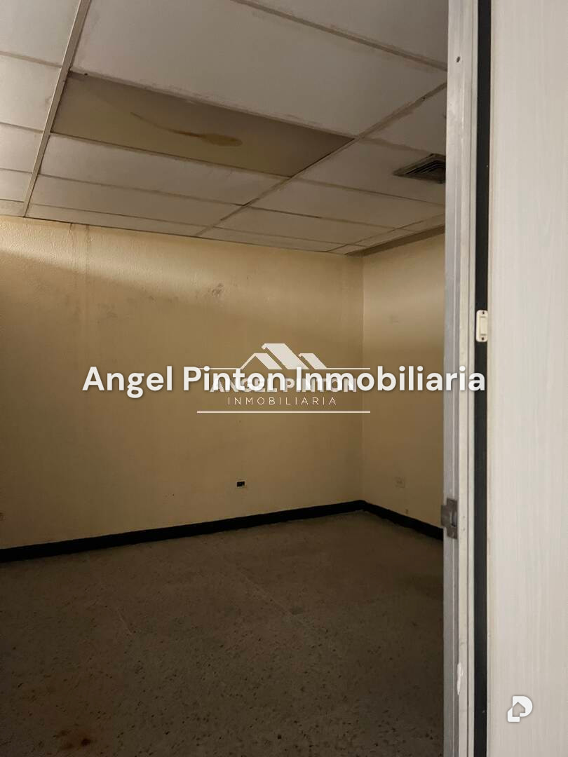 Oficina en Avenida 5 de Julio, Maracaibo – 12