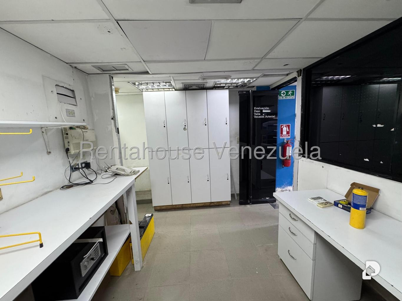 Local comercial en Colinas de Bello Monte, Caracas – 26