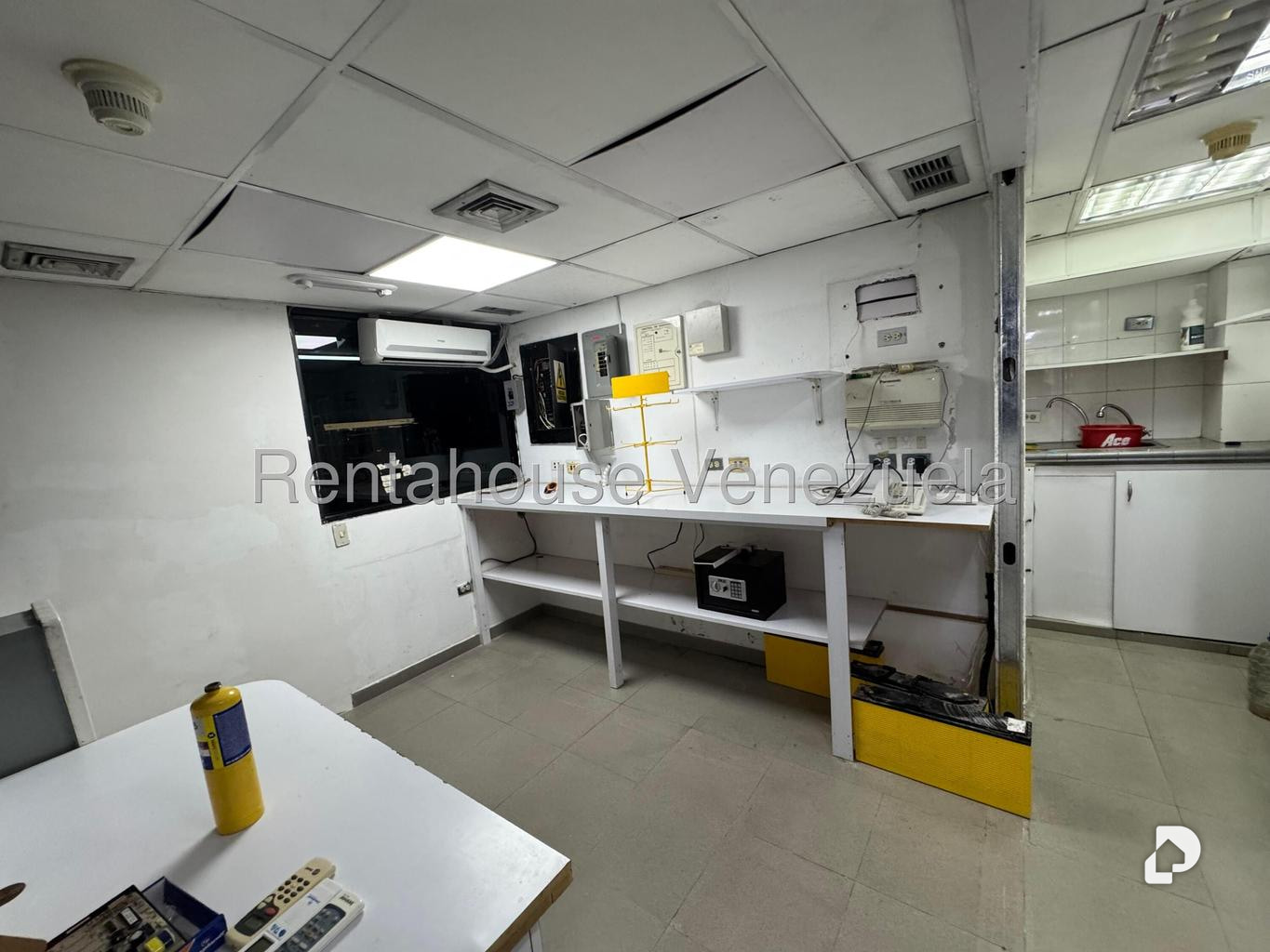Local comercial en Colinas de Bello Monte, Caracas – 22