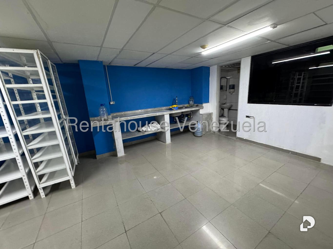 Local comercial en Colinas de Bello Monte, Caracas – 17
