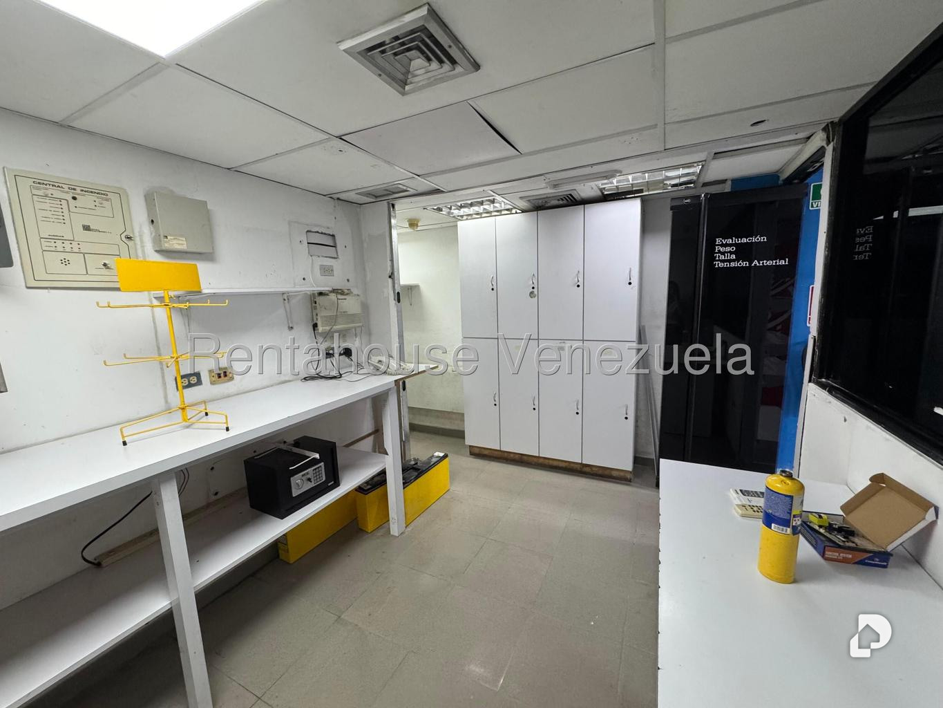 Local comercial en Colinas de Bello Monte, Caracas – 23