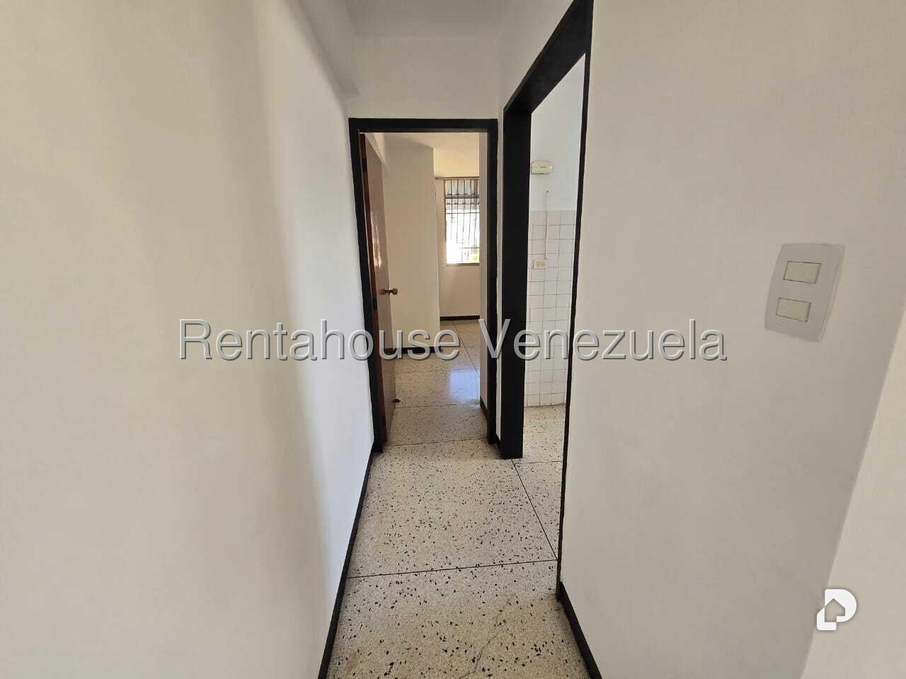 Apartamento en Las Acacias, Caracas – 12