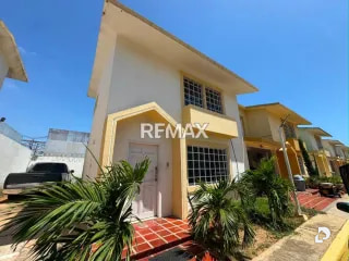 Casa en Altos de Milagro Norte, Maracaibo – 25