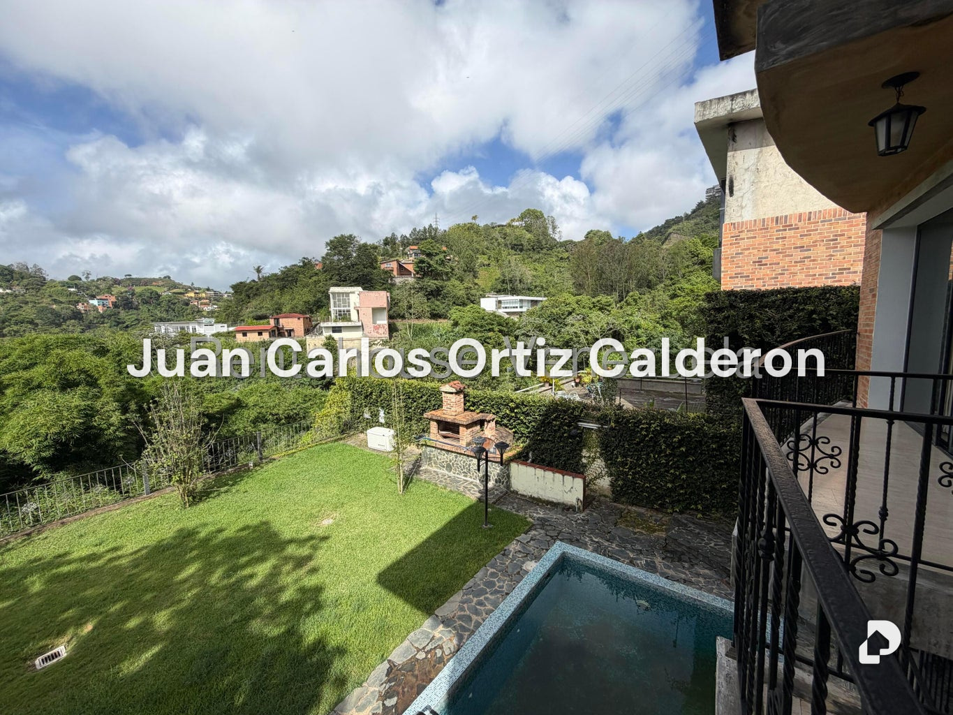 Casa en Villa Nueva Hatillo, Caracas – 24