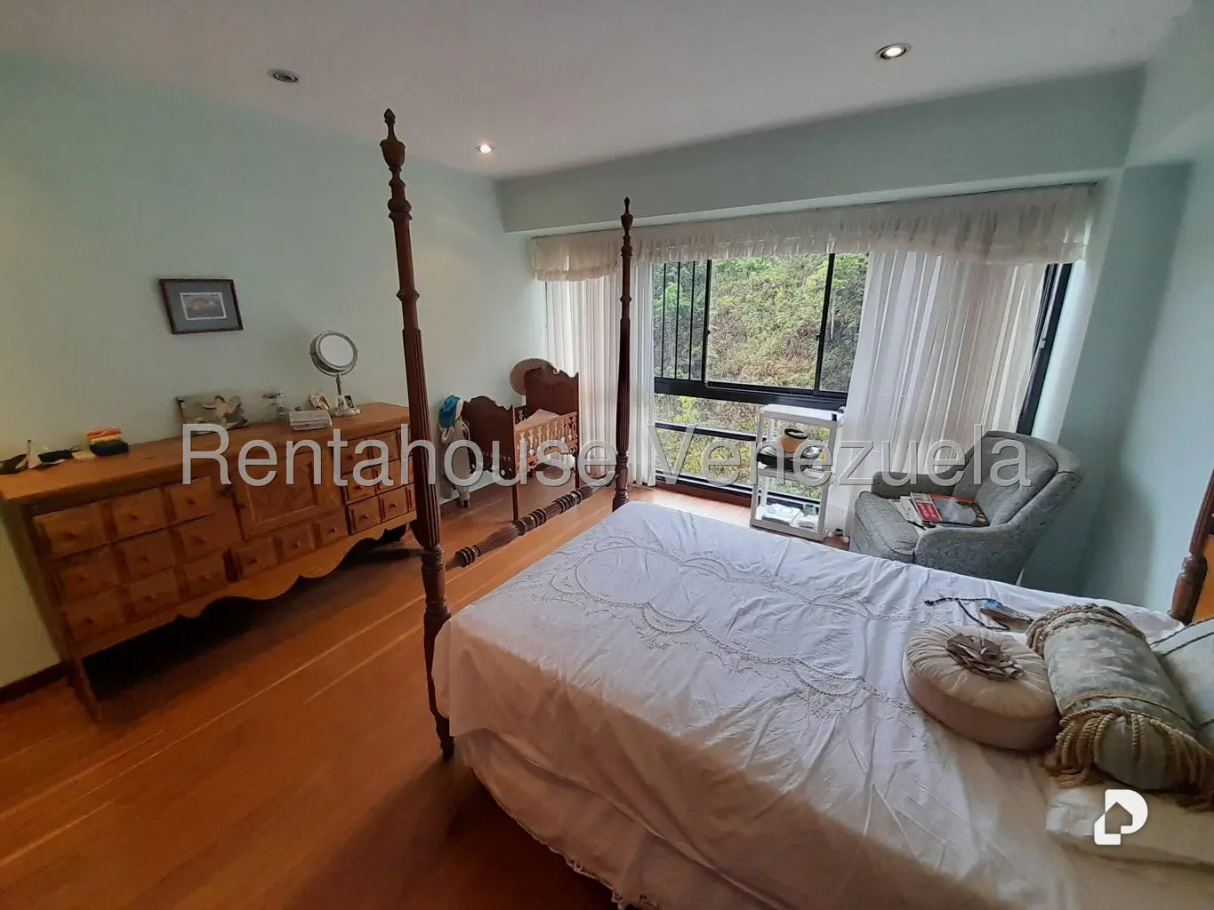 Apartamento en Lomas de La Lagunita, Caracas – 22