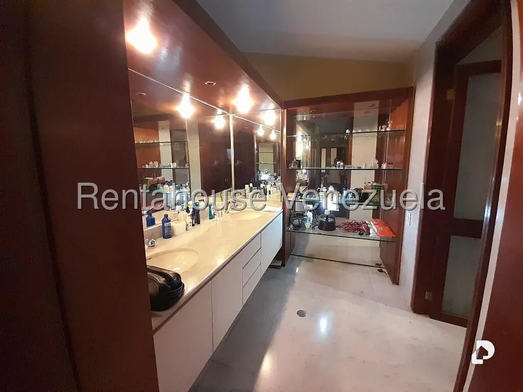 Apartamento en Lomas de La Lagunita, Caracas – 27