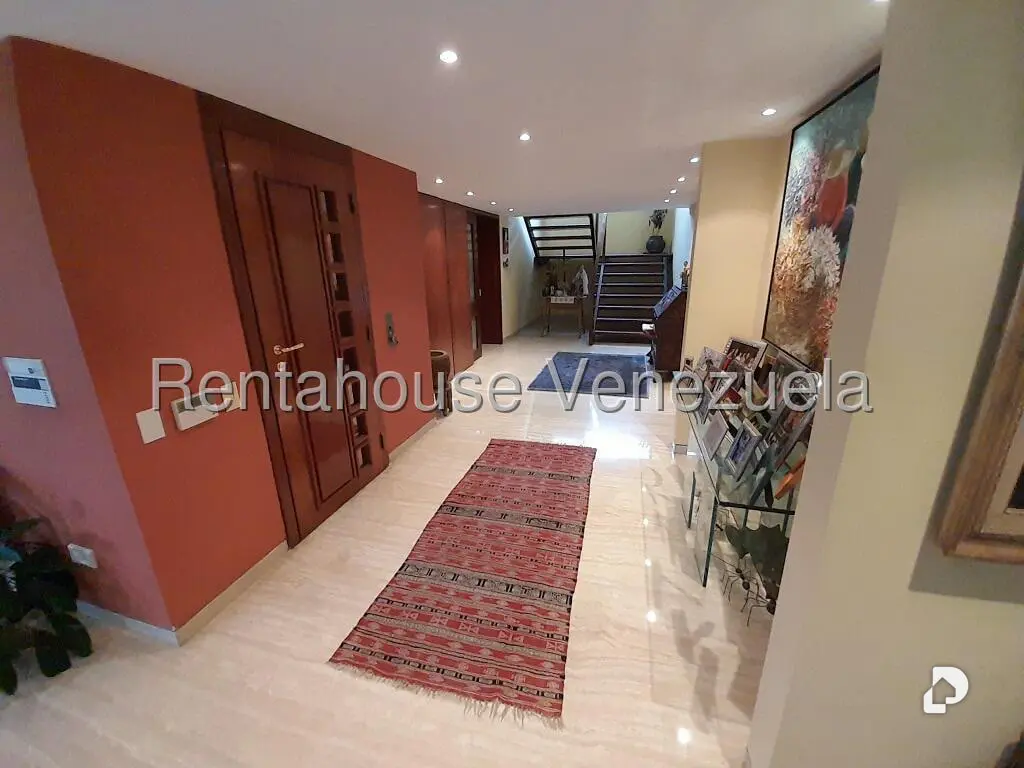Apartamento en Lomas de La Lagunita, Caracas – 2