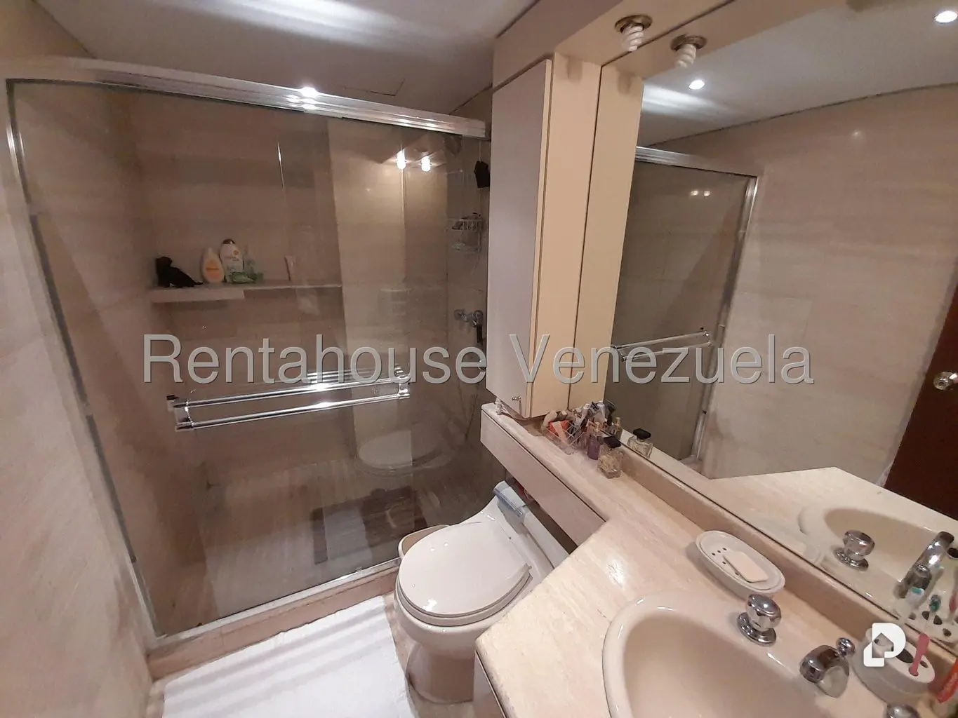 Apartamento en Lomas de La Lagunita, Caracas – 23