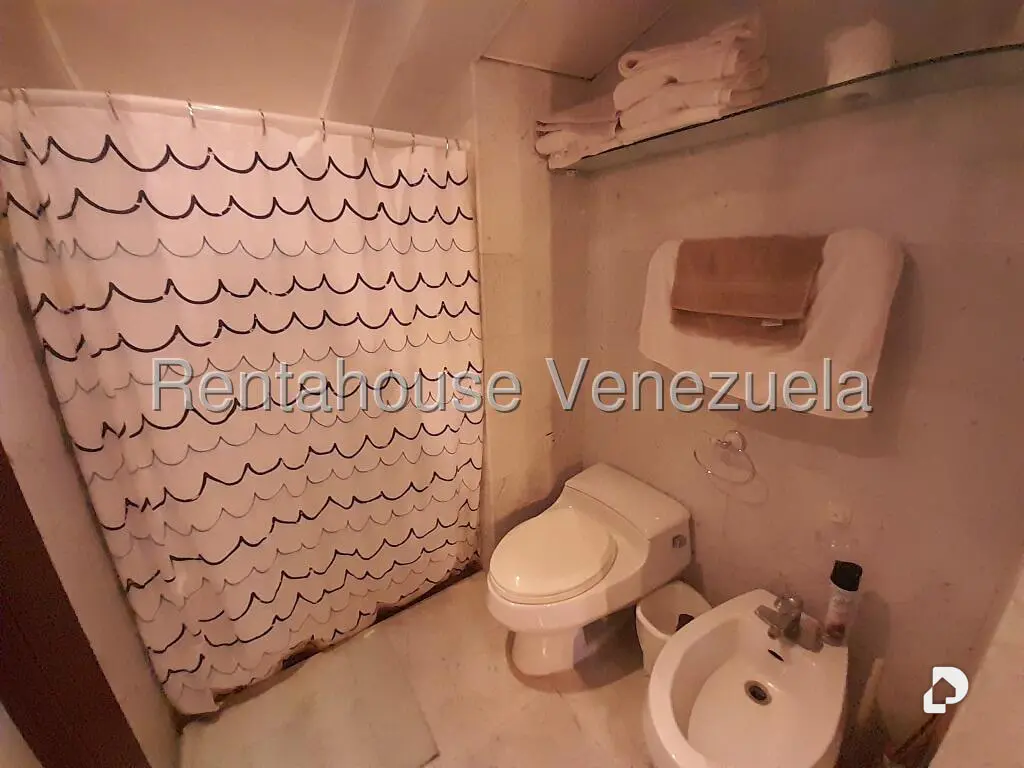 Apartamento en Lomas de La Lagunita, Caracas – 29