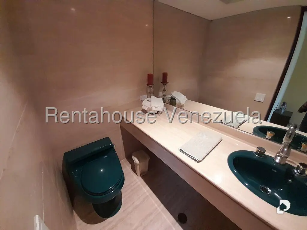 Apartamento en Lomas de La Lagunita, Caracas – 12