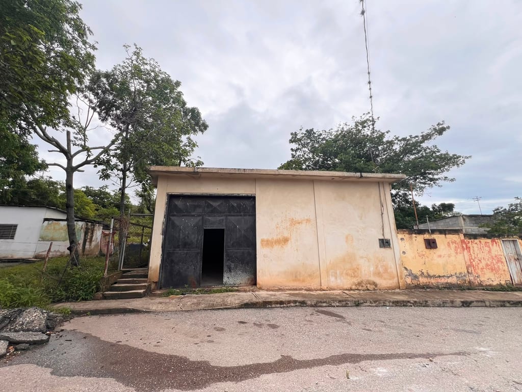 Warehouse in Santa Rosa, Barquisimeto - 1