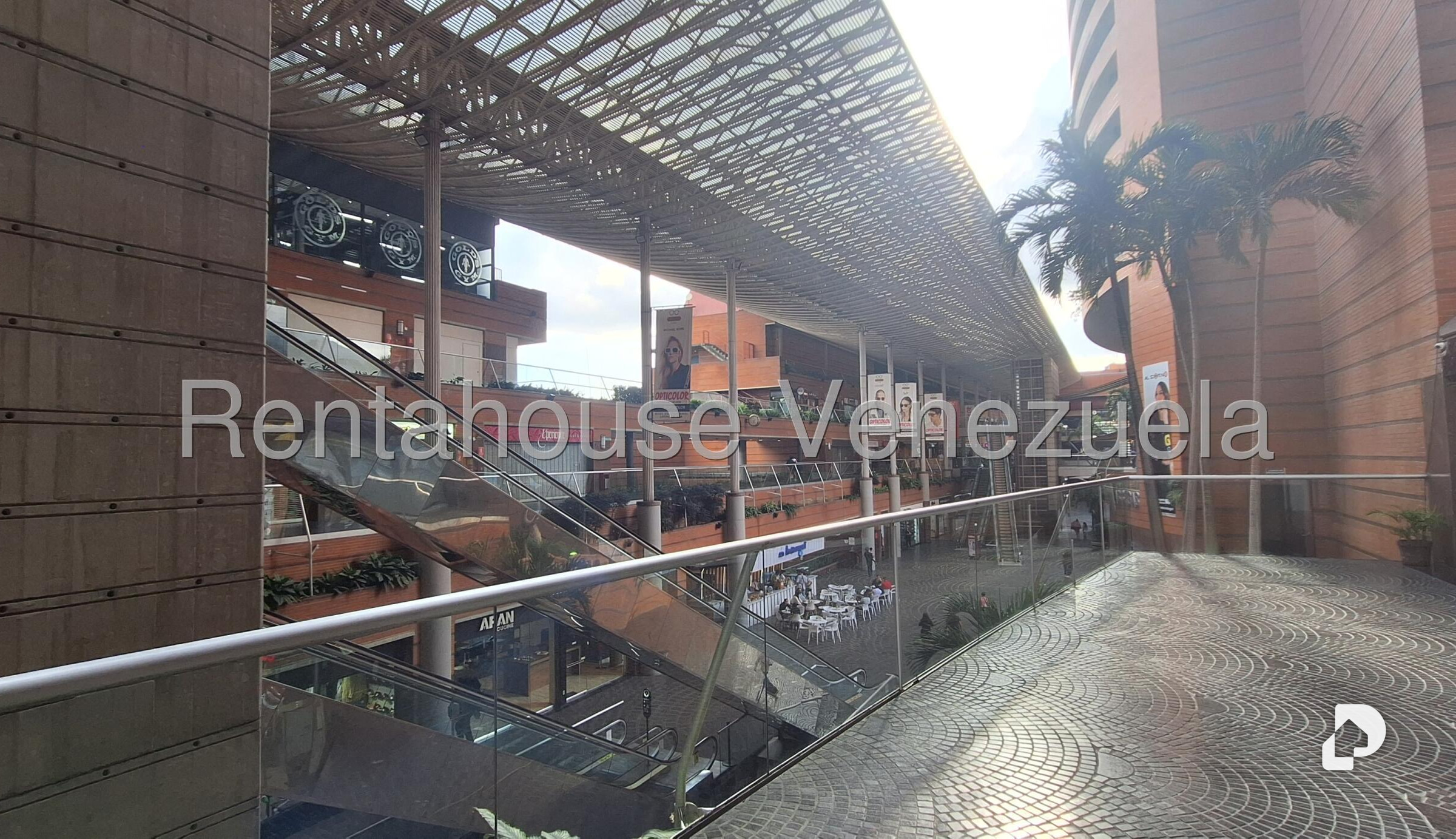 Local comercial en La Castellana, Caracas – 2