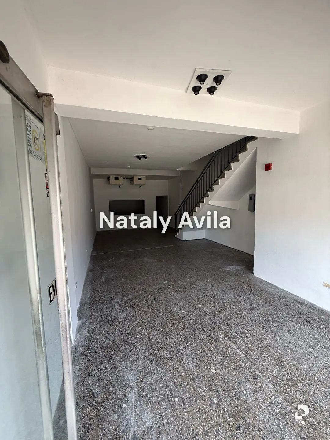 Local comercial en Santa Cecilia, Valencia – 3