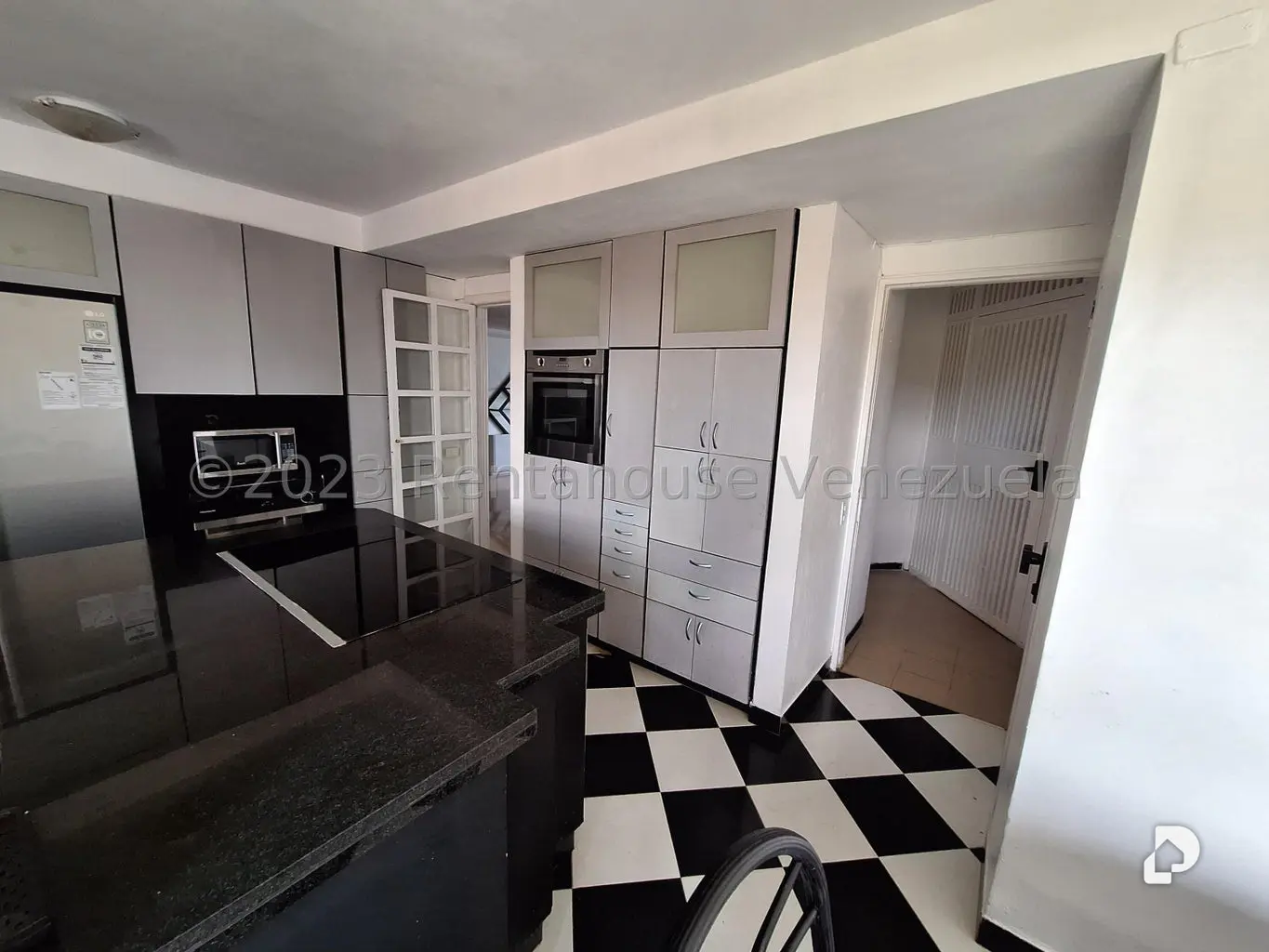 Apartamento en Los Naranjos (del Cafetal), Caracas – 13