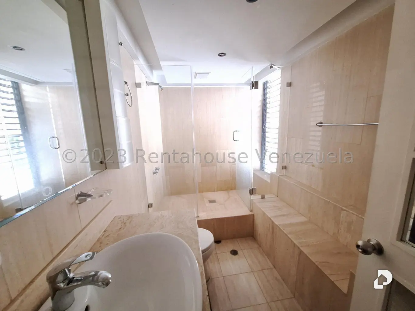 Apartamento en Los Naranjos (del Cafetal), Caracas – 21