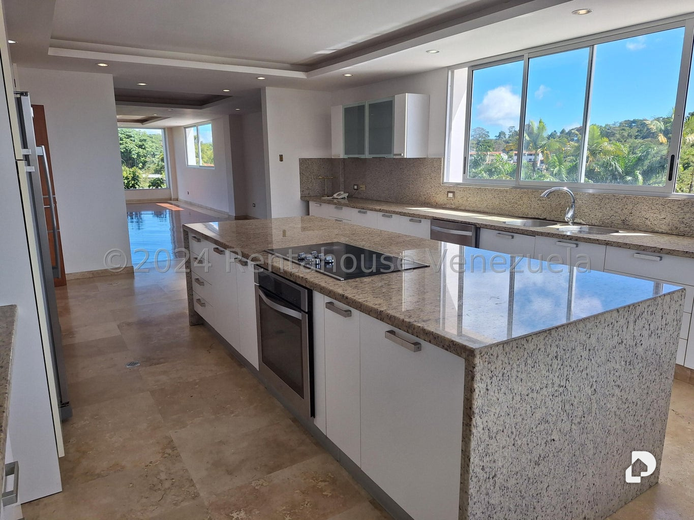 House in La Lagunita Country Club, Caracas – 28