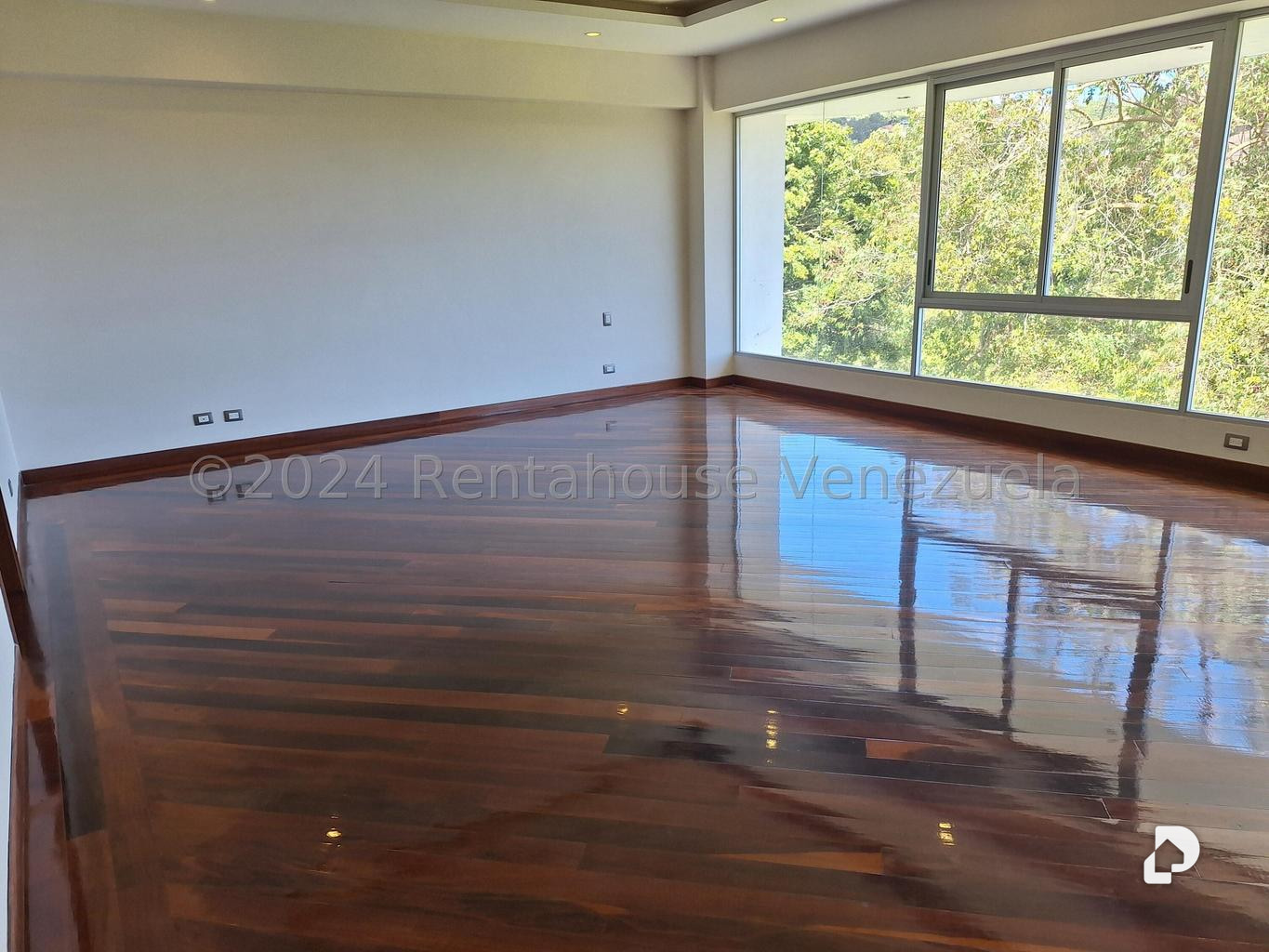 House in La Lagunita Country Club, Caracas – 46