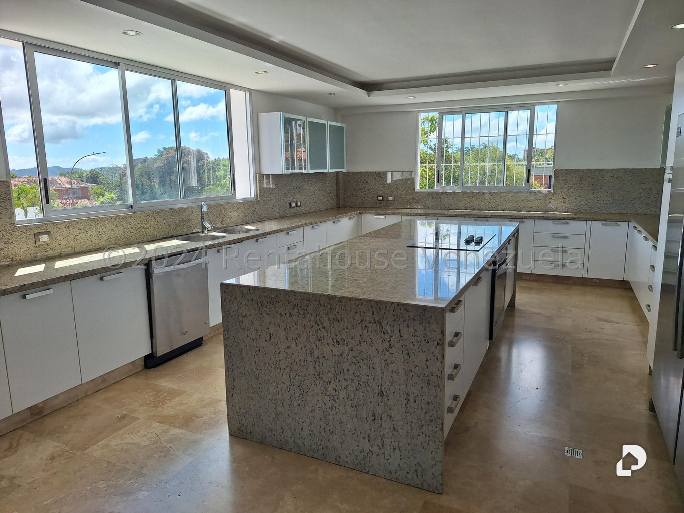 House in La Lagunita Country Club, Caracas – 23