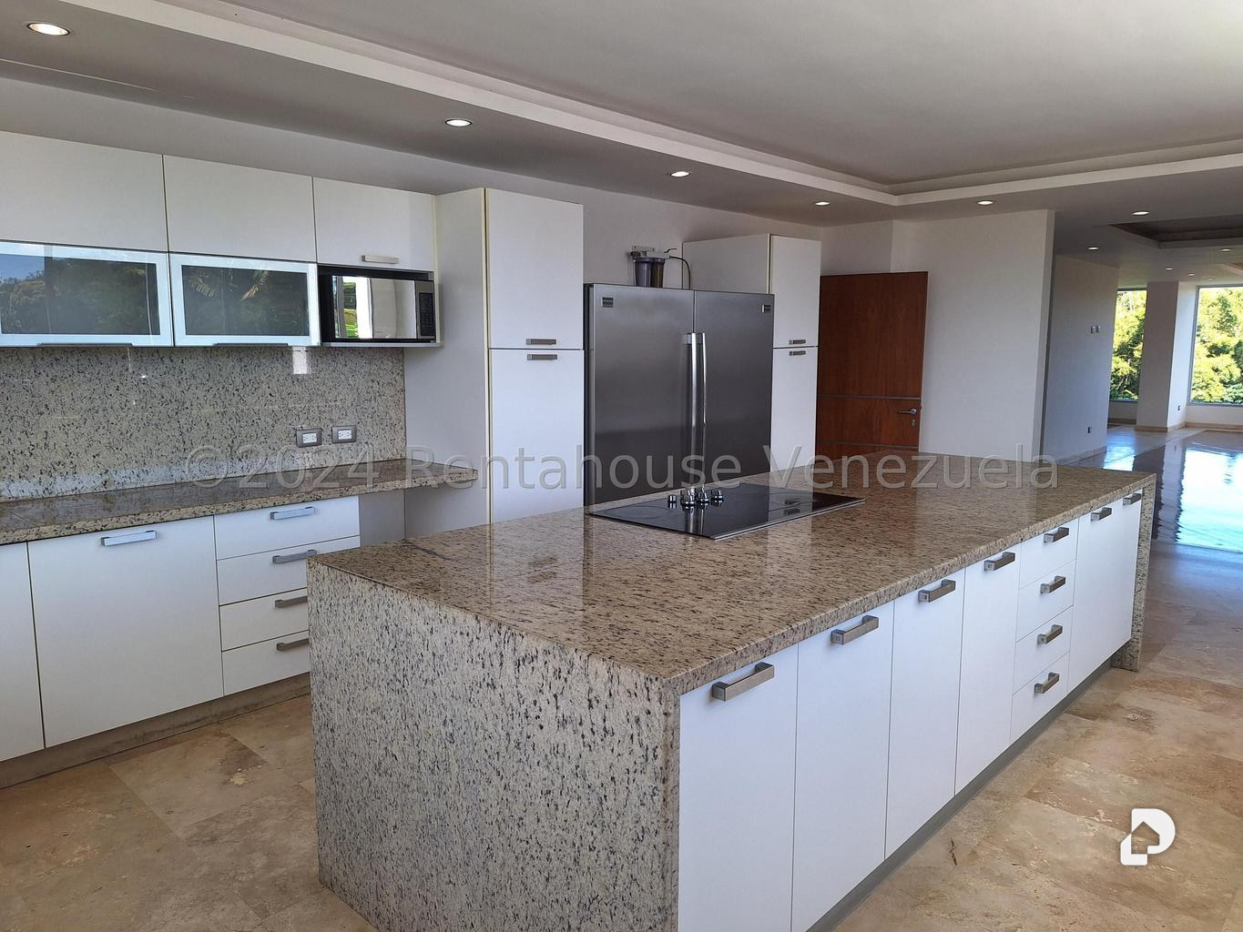 House in La Lagunita Country Club, Caracas – 26