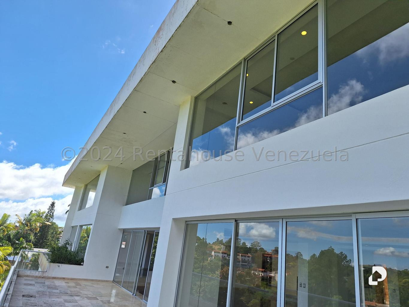 House in La Lagunita Country Club, Caracas – 34