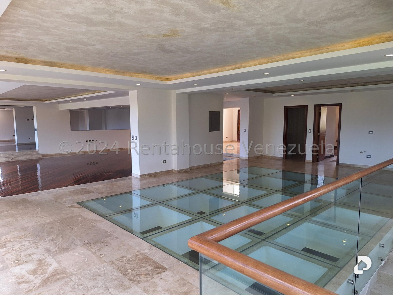 House in La Lagunita Country Club, Caracas – 19